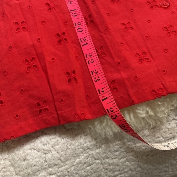 Blair red eyelet button up top size m - Picture 7 of 7